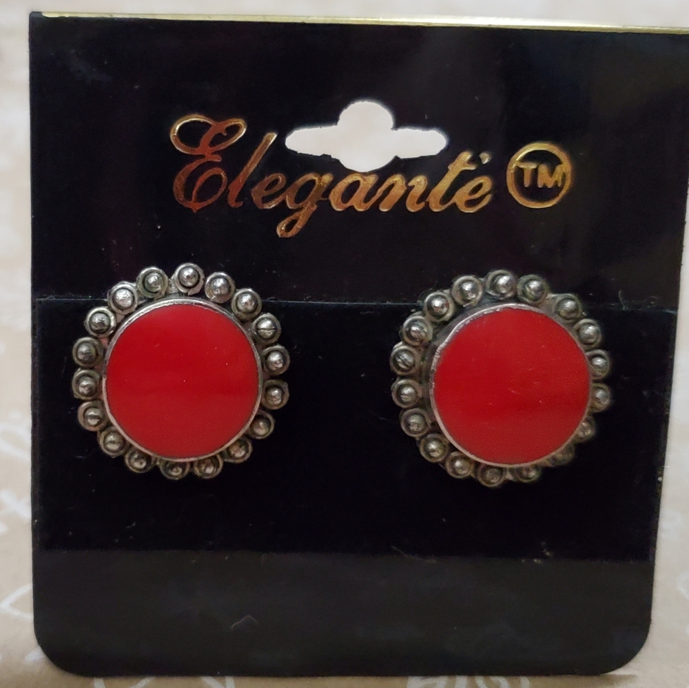 Elegante' Vintage Clip Earrings**Red Circles In Silver**NOS**Style 1679